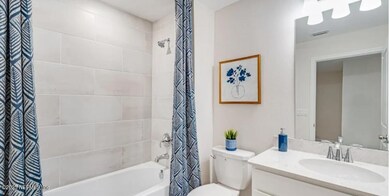 LINCOLN A BATHROOM