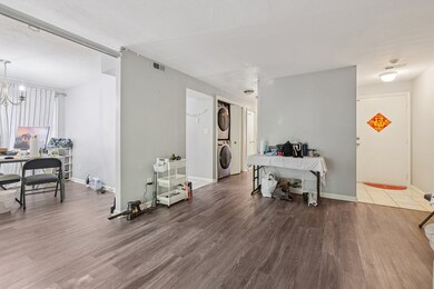 25 Rockland St unit 3, West Roxbury, MA 02132 - photo 2