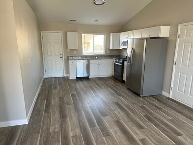 698 W 1050 N, Cedar City, UT 84721 - photo 5