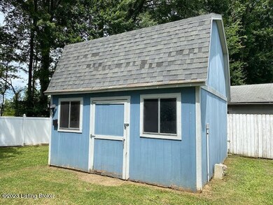 9226 Pagoda Dr, Louisville, KY 40229 - photo 5