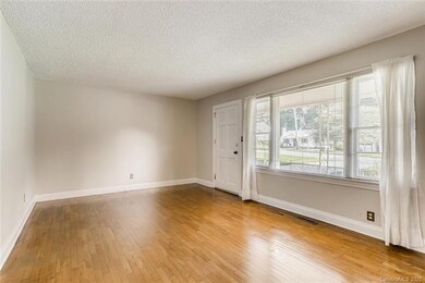 628 Hartness Rd, Statesville, NC 28677 - photo 2