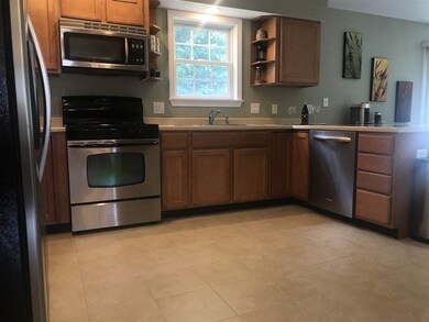 4 Evelyn Cir, Nashua, NH 03062 - photo 5