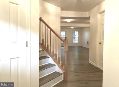 2540 Banshire Dr, Herndon, VA 20171 - photo 4