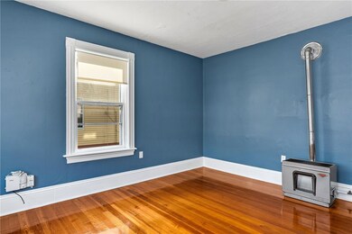 266 Sayles Ave unit 2, Pawtucket, RI 02860 - photo 5