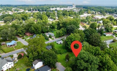 905 Mcbride St SE, Gainesville, GA 30501 - photo 4