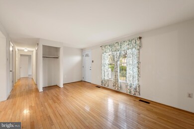 661 E G St, Purcellville, VA 20132 - photo 6