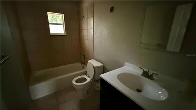 213 Dr Martin Luther King jr Ave, Wildwood, FL 34785 - photo 4