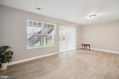 8114 Mallard Shore Dr, Laurel, MD 20724 - photo 5