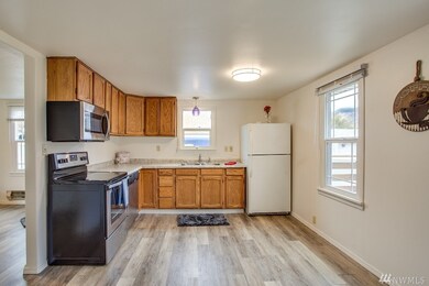 520 Rock Island Rd, East Wenatchee, WA 98802 - photo 3