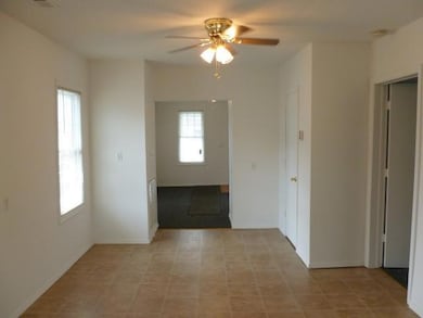 719 Oak St, Manchester, TN 37355 - photo 5