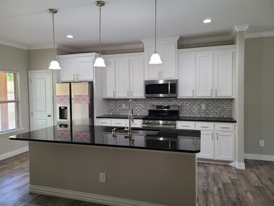 523 W Ford St, Denison, TX 75020 - photo 7