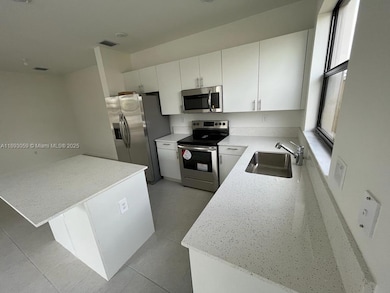 24628 SW 118 Ct unit 24628, Princeton, FL 33032 - photo 4