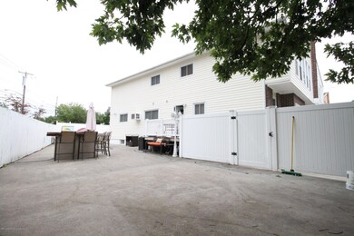 227 Bishop St, Staten Island, NY 10306 - photo 5
