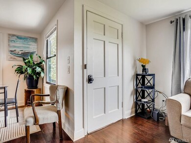 13505 34th Ave S, Tukwila, WA 98168 - photo 5