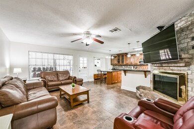 6907 Woodfern Dr, Houston, TX 77040 - photo 3