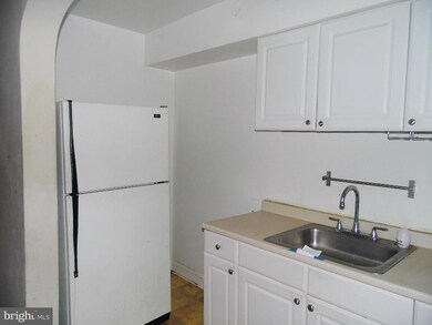 379 Marydell Rd, Baltimore, MD 21229 - photo 7