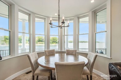 Formal Dining