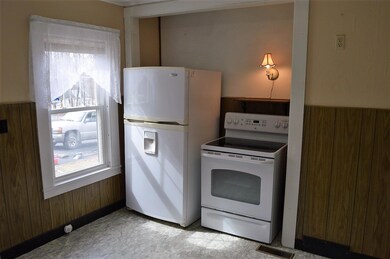 16 Lincoln St, Dexter, ME 04930 - photo 5