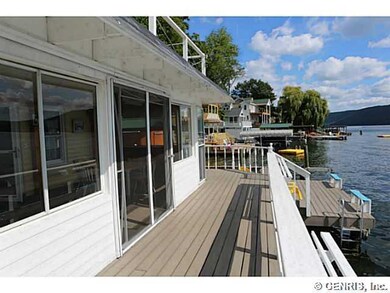 Deck Extensive wraparound decking allows for easy 