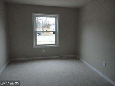 9305 Fontana Dr, Lanham, MD 20706 - photo 4