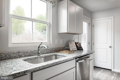 583 Raeann Dr, Greencastle, PA 17225 - photo 5