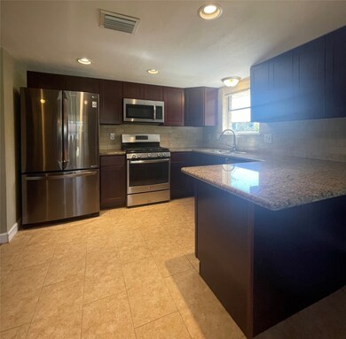 7511 Lumber Jack Dr, Houston, TX 77040 - photo 6