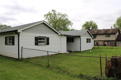 2509 Williams St, Maryville, IL 62062 - photo 4