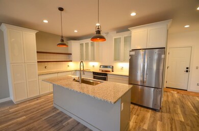 6286 Stone Gate Dr, Fitchburg, WI 53719 - photo 2