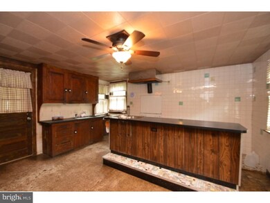 2064 Bushkill Center Rd, Bath, PA 18014 - photo 6