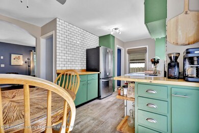 1917 Loraine Ave, Lansing, MI 48910 - photo 7