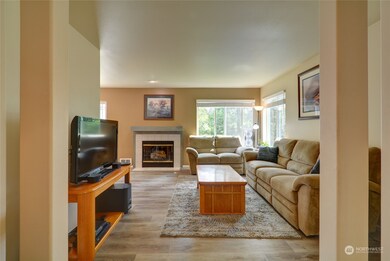 128 69th Place SE unit 128B, Everett, WA 98203 - photo 2