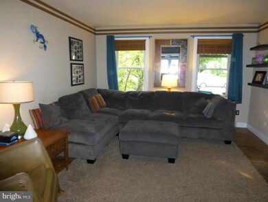 534 E Main St, New Holland, PA 17557 - photo 7