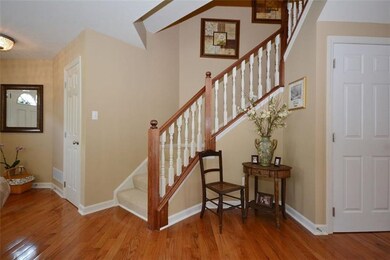BEAUTIFUL OPEN STAIRCASE