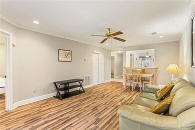 Living/Dining Area