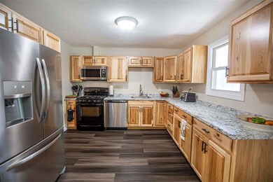 42 Burnside St, Nashua, NH 03064 - photo 3