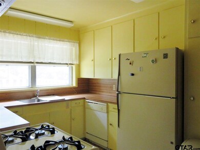 1401 Pettit Dr, Tyler, TX 75701 - photo 7