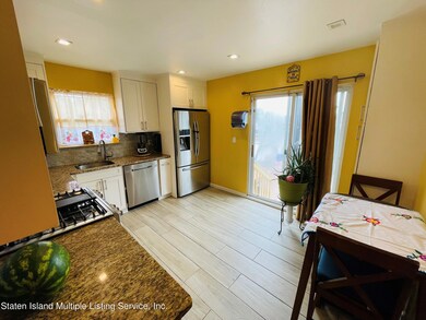 241 Skyline Dr, Staten Island, NY 10304 - photo 6
