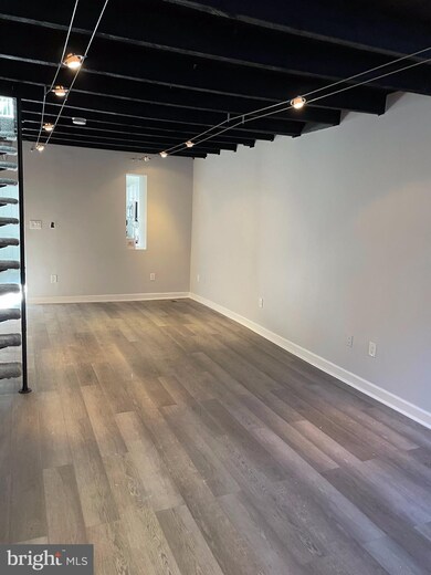 606 S Bradford St, Baltimore, MD 21224 - photo 4