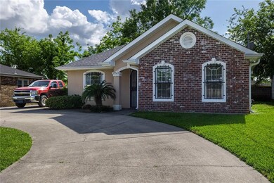 Attractive brick and stucco combo front