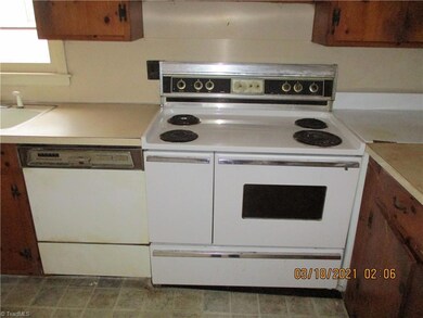 347 Oakgrove Rd, Asheboro, NC 27205 - photo 4