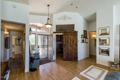 03-03 Foyer
