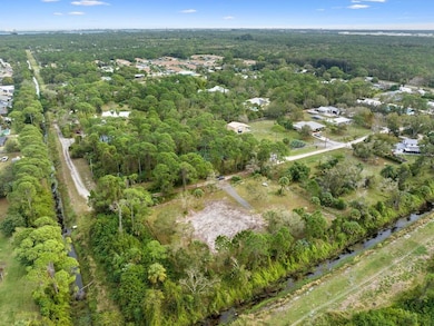 4911 Grovers Rd, Lakewood Park, FL 34951 - photo 4