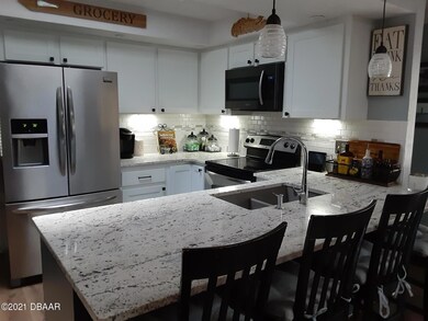 Beautifully updated kitchen