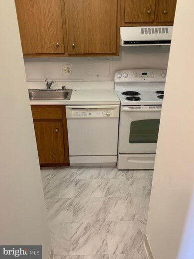 Webster House unit 613, Washington, DC 20036 - photo 4