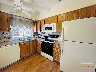 28944 Hubbard St unit 54, Leesburg, FL 34748 - photo 3