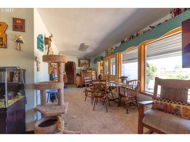 721 W Main St, Molalla, OR 97038 - photo 5