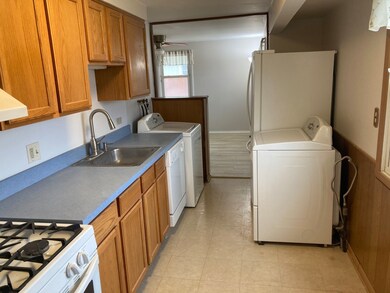 304 Amarillo Dr, Carpentersville, IL 60110 - photo 7