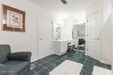 5445 Wesleyan Dr N, Macon, GA 31210 - photo 6