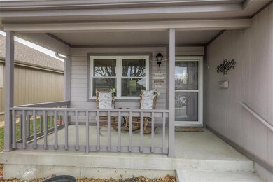 522 S Saturn Dr, Raymore, MO 64083 - photo 4