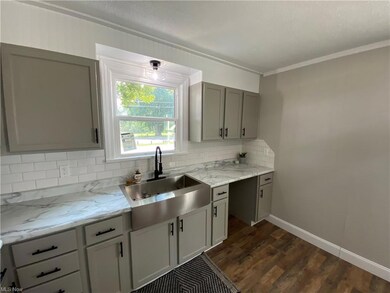 2659 Maple Ave NE, Canton, OH 44714 - photo 6